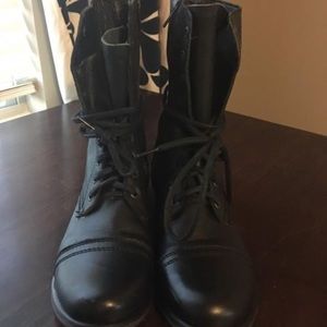 Steve Madden troopa boot